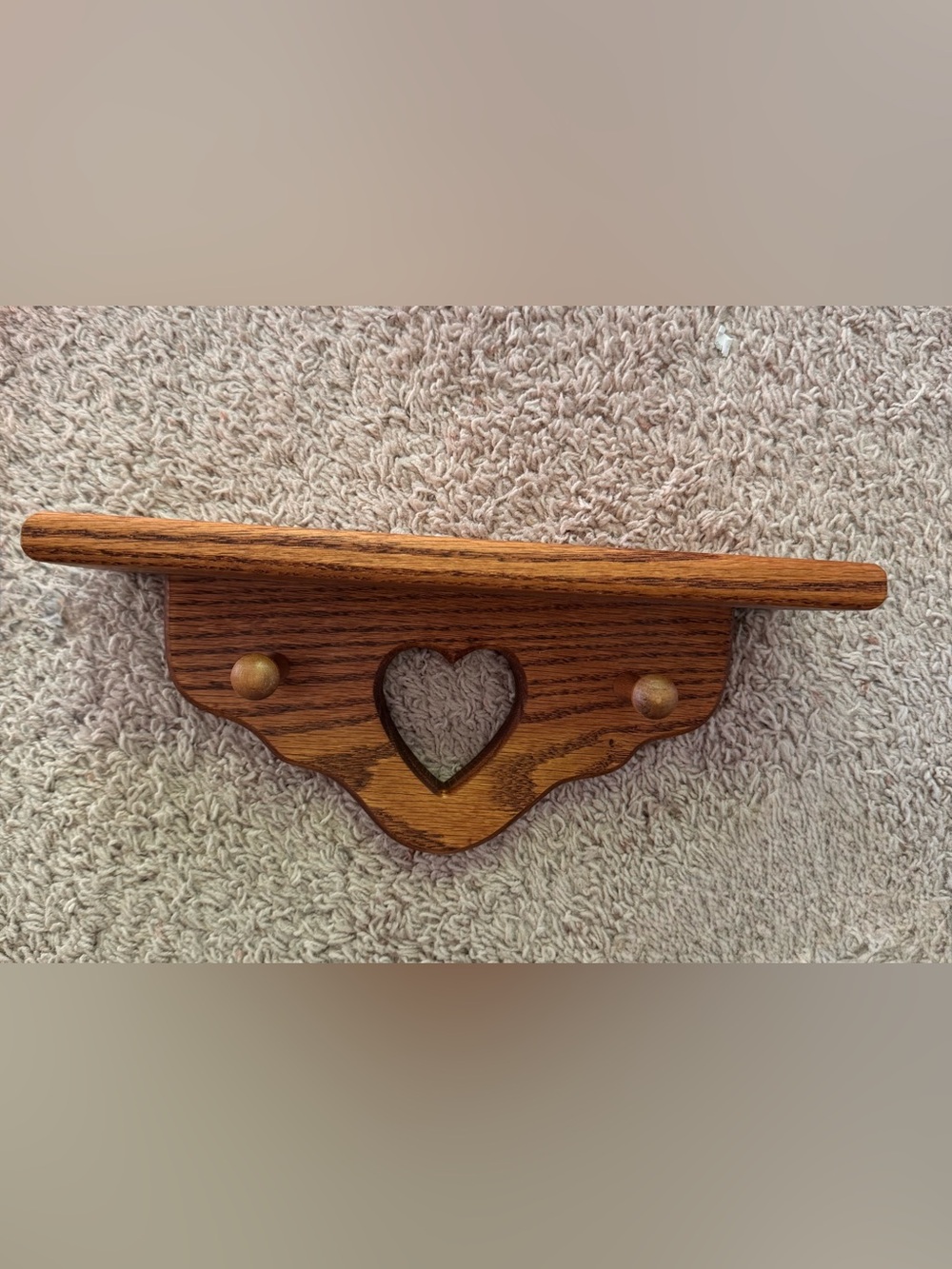 Vtg Wooden Heart picture shelf with pegs